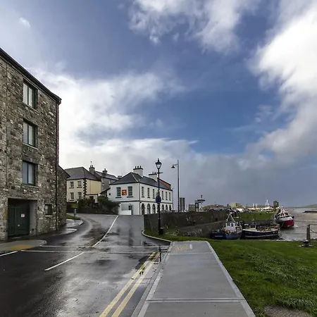 The Helm Apartament *